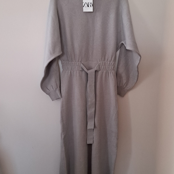 Zara Grey Knit dress with adjustable belt - Picture 2 of 4